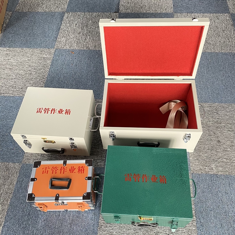 洪雅爆破工程作业箱如何选择？玻璃钢与传统材质的全面对比